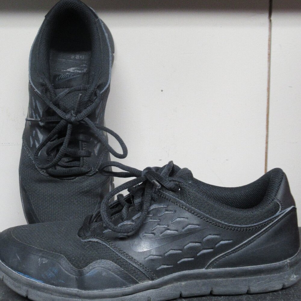 Women's Nike Side Swoosh Sneakers Sz 9
